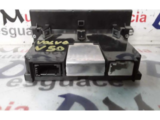 Дисплей       Volvo V50