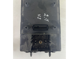 Блок предохранителей 04831433AA, 518722202   Jeep Grand Cherokee (WJ)    