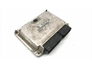 Блок управления двигателя 06A906032GN, 0 261 207 364   Volkswagen New Beetle