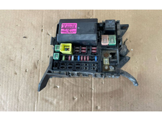 Блок предохранителей MR587816 Mitsubishi Grandis