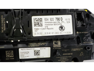 Панель приборов 654920790D   Skoda Kamiq       