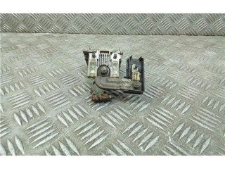 Блок предохранителей 8637A318, 519087902 Mitsubishi Outlander