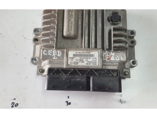 Блок управления двигателя 391302A700, 2A700   KIA Ceed