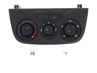 Блок управления климат-контролем 735498666 Fiat Doblo