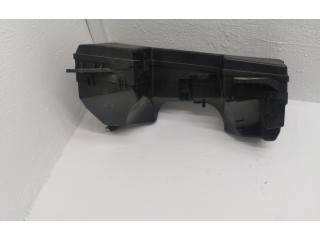 Блок предохранителей  8X2T-14A003-AA   Jaguar XF X250    