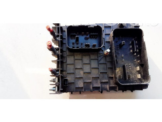 Блок предохранителей  1k0937124h, 01394932   Volkswagen Touran I    