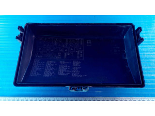 Крышка блока предохранителей 13222784   Chevrolet Cruze    