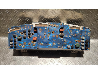 Панель приборов    Mazda 626       