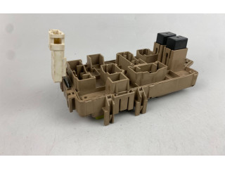 Блок предохранителей 611301 Subaru Forester SG