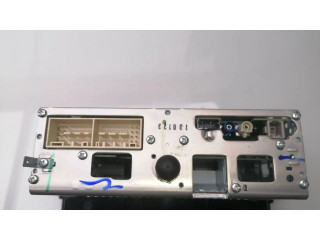 Радио/ проигрыватель CD/DVD / навигация