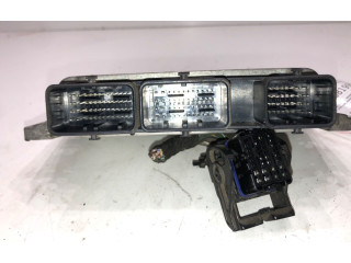 Блок управления двигателем Блок управления 8200240487, M000T45171ZT Dacia Logan I