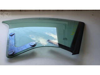 Основное стекло задних дверей