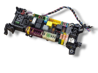 Блок предохранителей A2465400340   Mercedes-Benz A W176