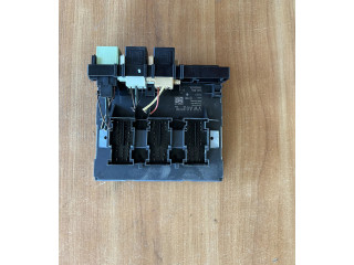 Pojistková skříňka Volkswagen Caddy 2012