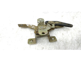 Замок багажника     Nissan Titan  -  года