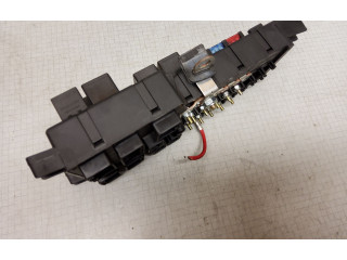 Блок предохранителей 8678449, 518788104 Volvo V70