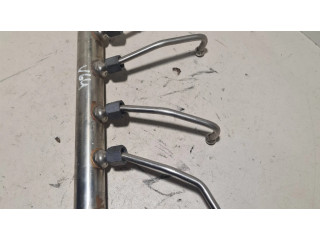 Топливная рампа 7585411   BMW 3 F30 F35 F31 2.0 