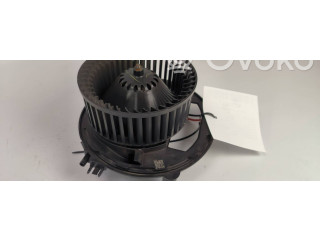 Вентилятор печки 5WB819015 Skoda Octavia Mk4