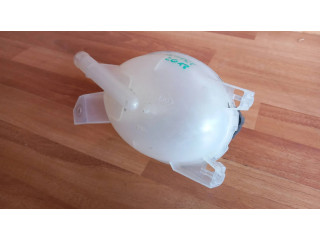 Расширительный бачок охлаждающей жидкости