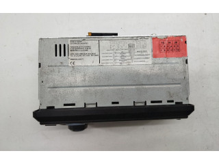 Радио/ проигрыватель CD/DVD / навигация    Renault Clio I       