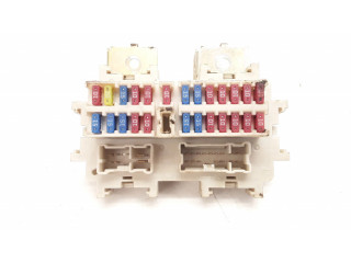 Блок предохранителей Nissan Titan