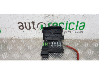 Блок предохранителей 1J0937550   Audi A3 S3 8L    