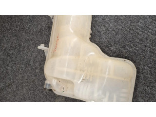 Расширительный бачок охлаждающей жидкости    