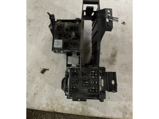 Pojistková skříňka 7L0937535B Porsche Cayenne (9PA) 2008