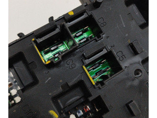 Pojistková skříňka 32212299 Volvo V60 2020