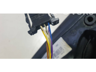 Зеркало электрическое        Skoda Fabia Mk3 (NJ)  2015 - 2021 года   