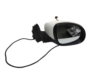 Зеркало электрическое Skoda Yeti (5L) 2009 - 2017 года