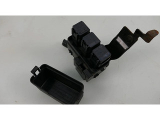 Pojistková skříňka 64200049 Nissan Qashqai 2013