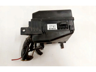 Ящик предохранителей (комплект) MR587816 Mitsubishi Grandis