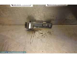 Ручка стеклоочистителей    Volvo V70