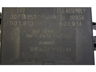 Блок управления коробкой передач 30710957, 30710956   Volvo XC70