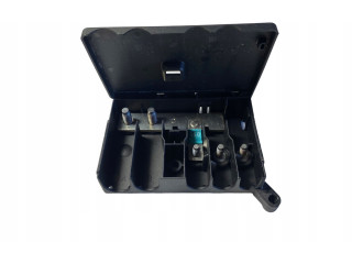 Блок предохранителей 4m0941828G Audi Q7 4M