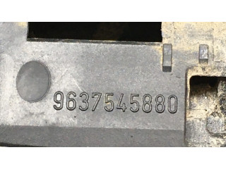 Ручка (задней крышки)