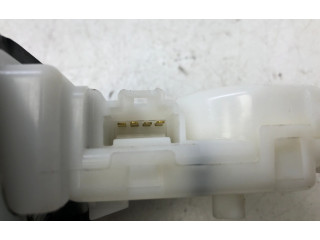 Zámek zadních dveří Nissan Juke I F15 2014