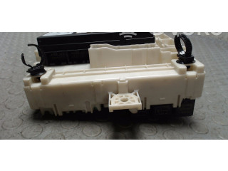 Блок предохранителей MN108319 Mitsubishi Colt