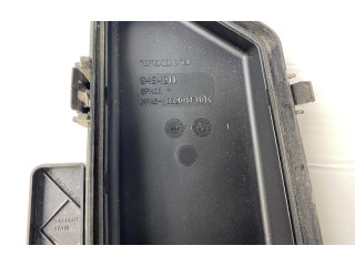 Блок предохранителей  08637726, 318709110   Volvo V70    