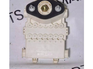 Pojistková skříňka 99661030300 Porsche 911 996 2004