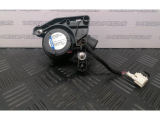 Вентилятор радиатора     A2049060015    Mercedes-Benz CLS C218 X218 