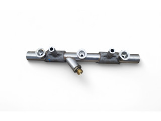 Vstřikovací lišta 06E130090AJ Audi Q7 4M