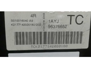 Блок управления двигателя 96376652, S010016040A8 Daewoo Kalos