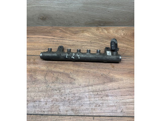 Топливная рампа 03L089C Volkswagen Golf VI