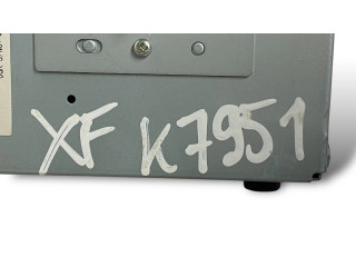 Дисплей 8X2310E889AC Jaguar XF