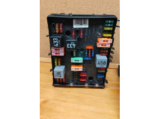 Блок предохранителей 1K0937124J Audi A3 S3 A3 Sportback 8P