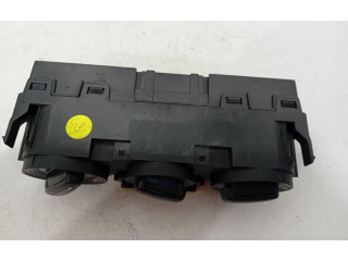 Блок управления климат-контролем    Skoda Fabia Mk3 (NJ)