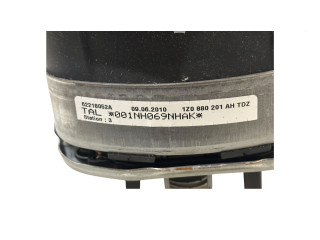 Подушка безопасности водителя 1Z0880201AH Skoda Yeti (5L)