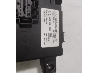 Блок предохранителей 00517817580 Fiat Grande Punto